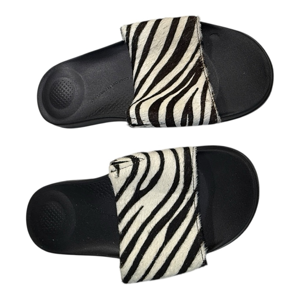 Fitflop Black and White Zebra Print Sandals  NWOT CBOX6